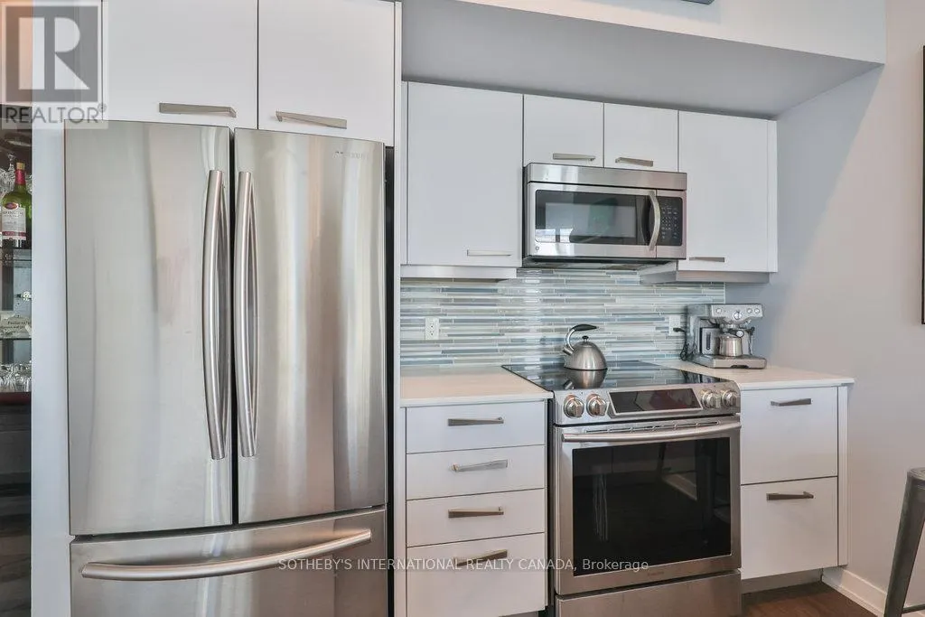 1803 - 2212 LAKE SHORE BOULEVARD W