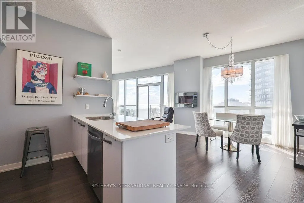 1803 - 2212 LAKE SHORE BOULEVARD W