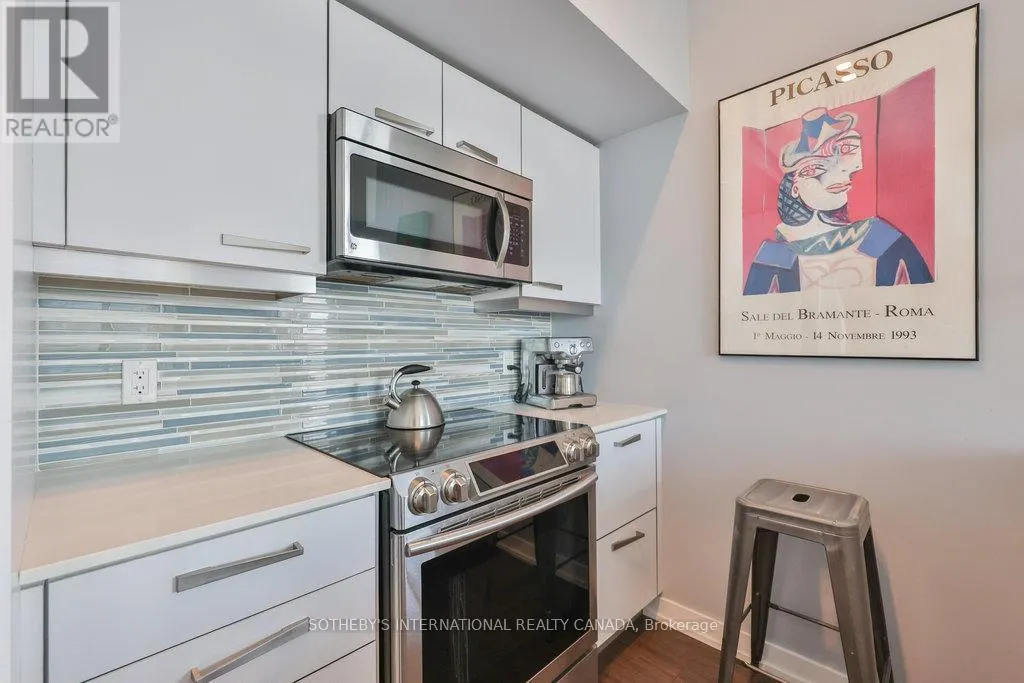 1803 - 2212 LAKE SHORE BOULEVARD W