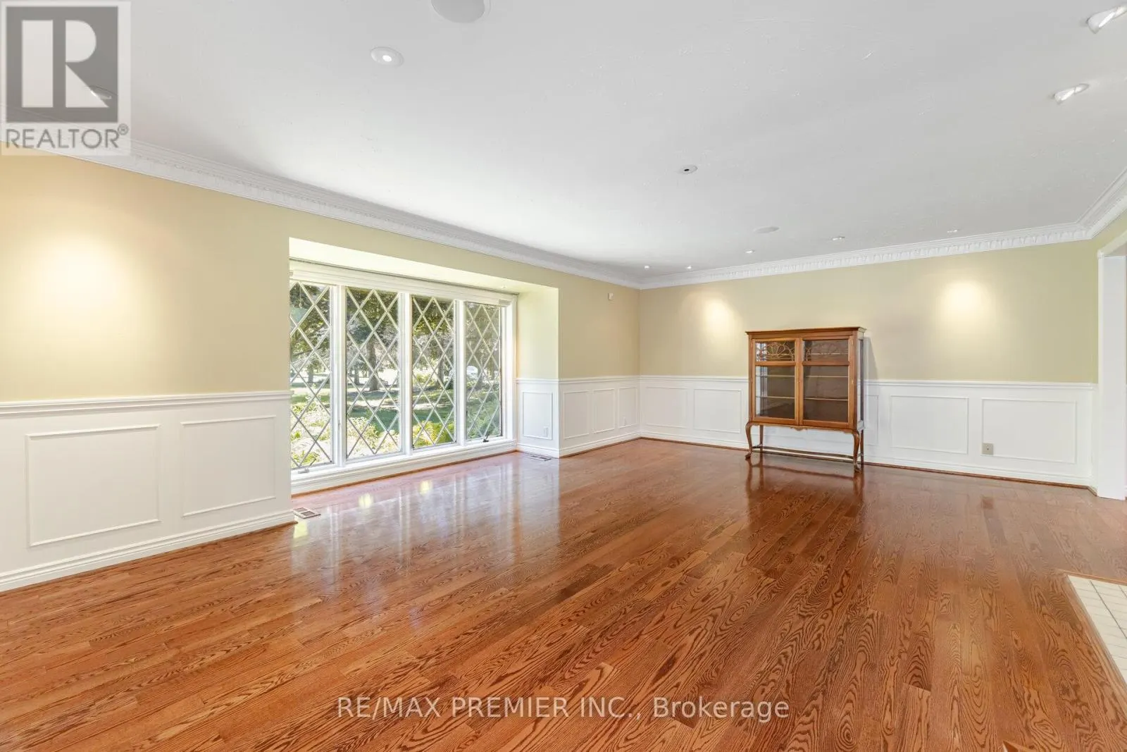 18 INGLEVIEW DRIVE