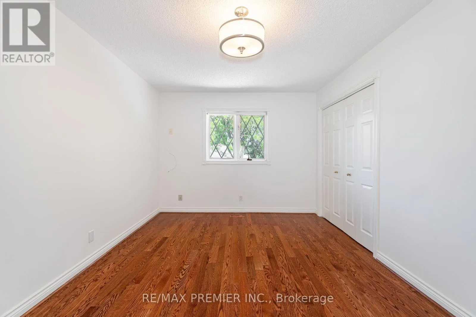 18 INGLEVIEW DRIVE