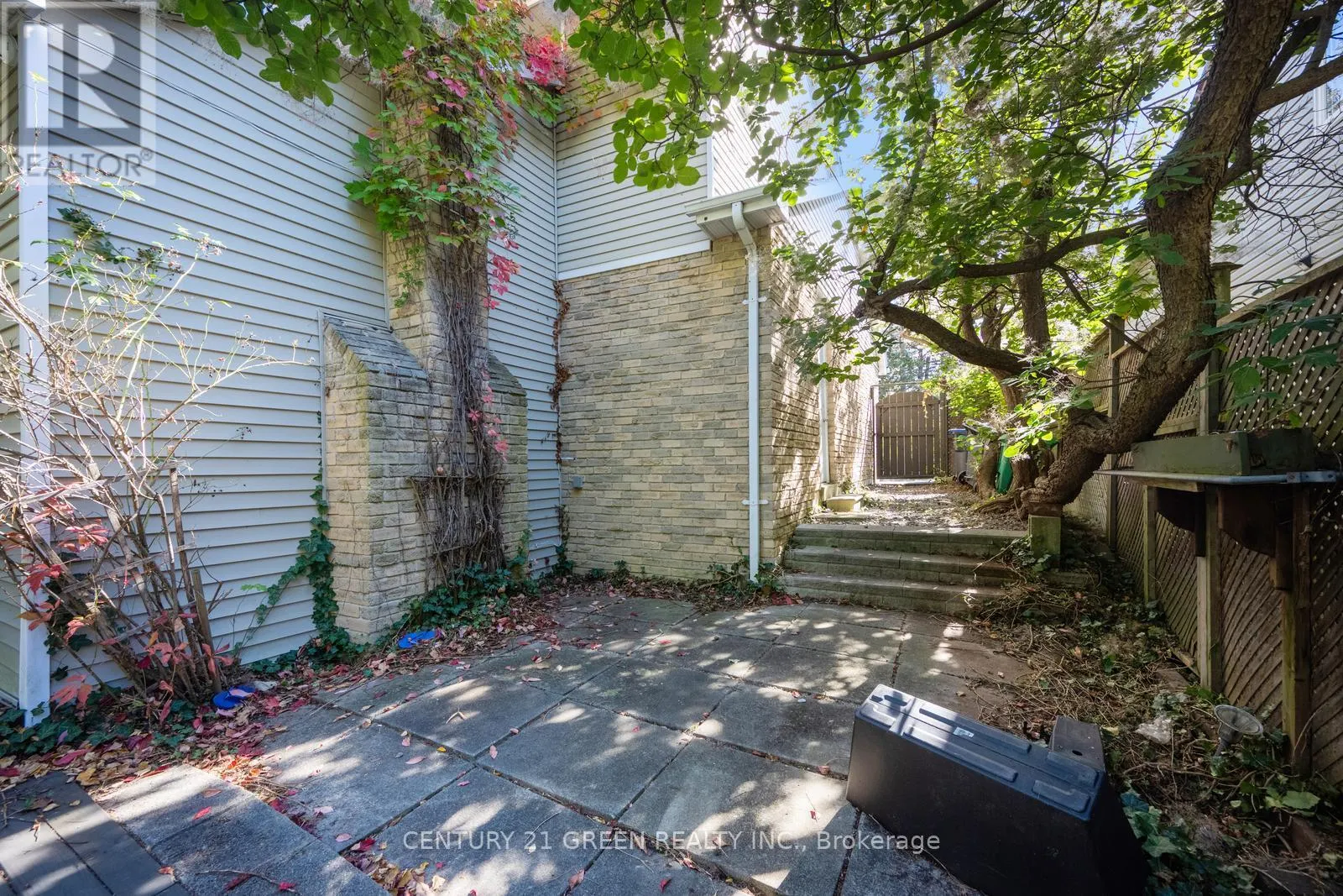 22 DAVENRICH COURT