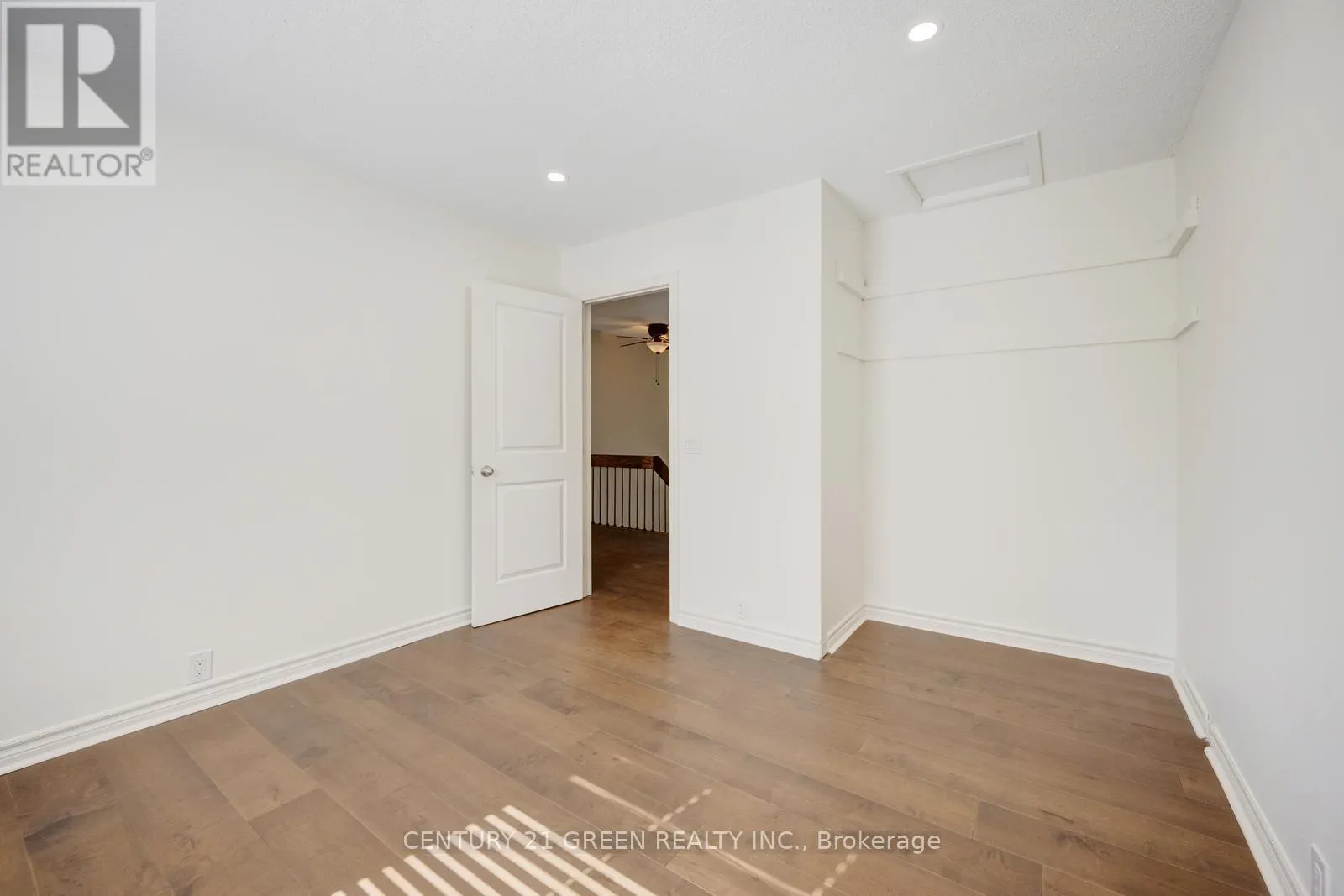 22 DAVENRICH COURT