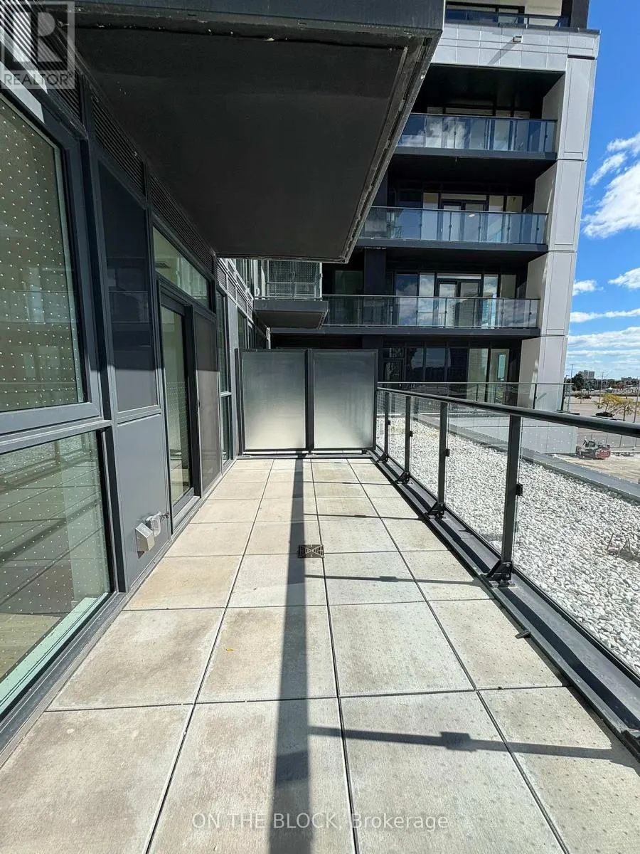 208 - 1037 THE QUEENSWAY
