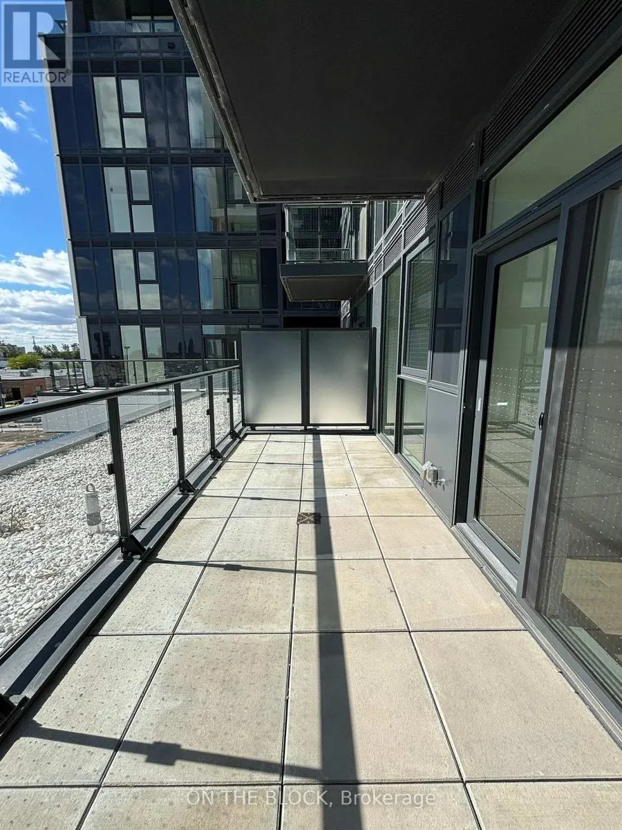 208 - 1037 THE QUEENSWAY