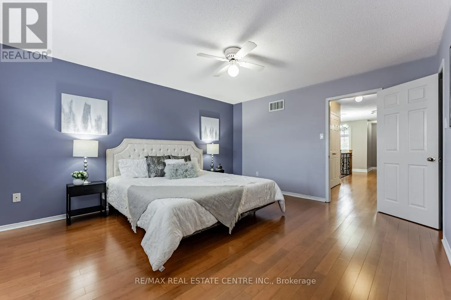 8 MANNEL CRESCENT