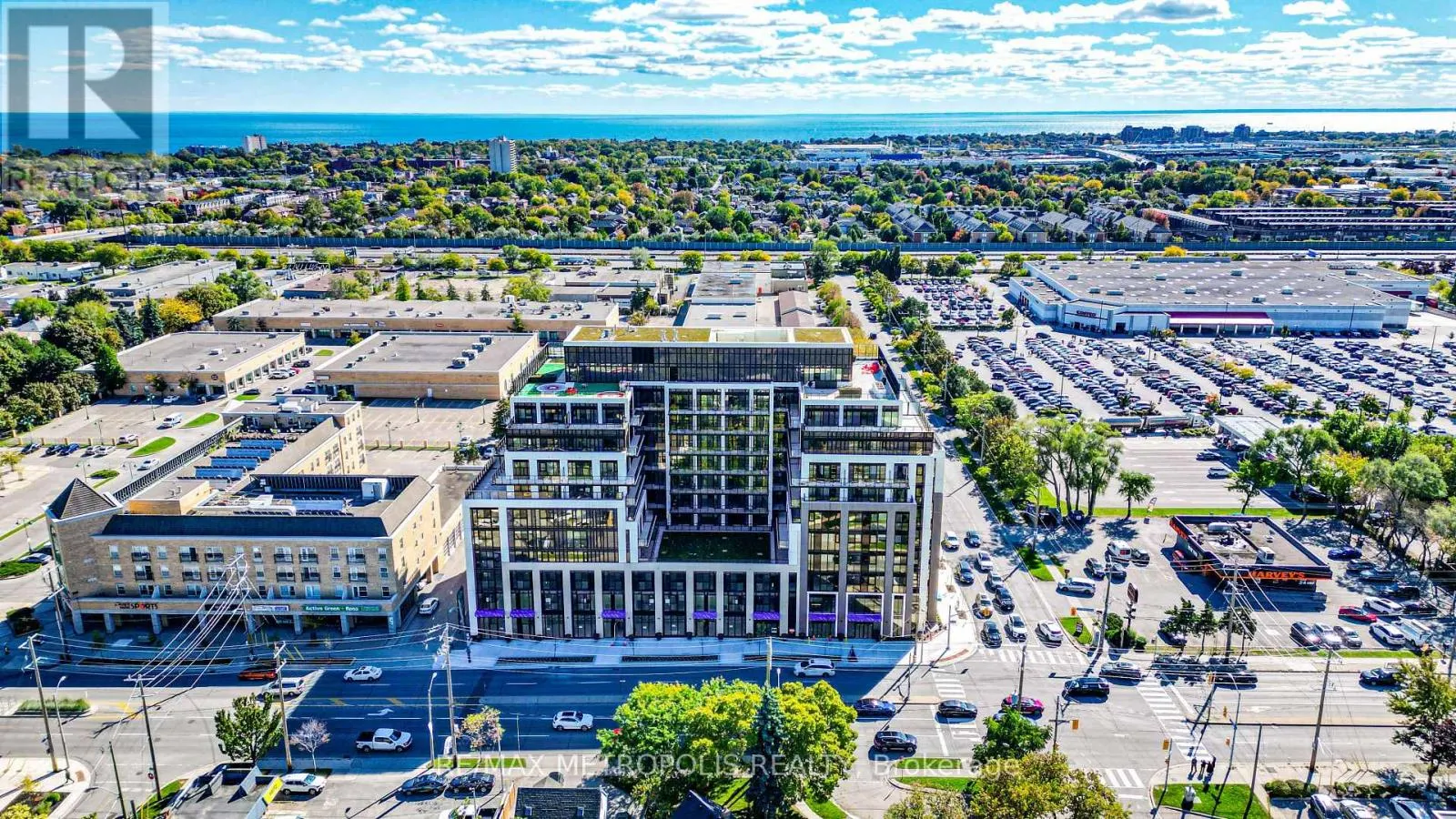 720 - 801 THE QUEENSWAY