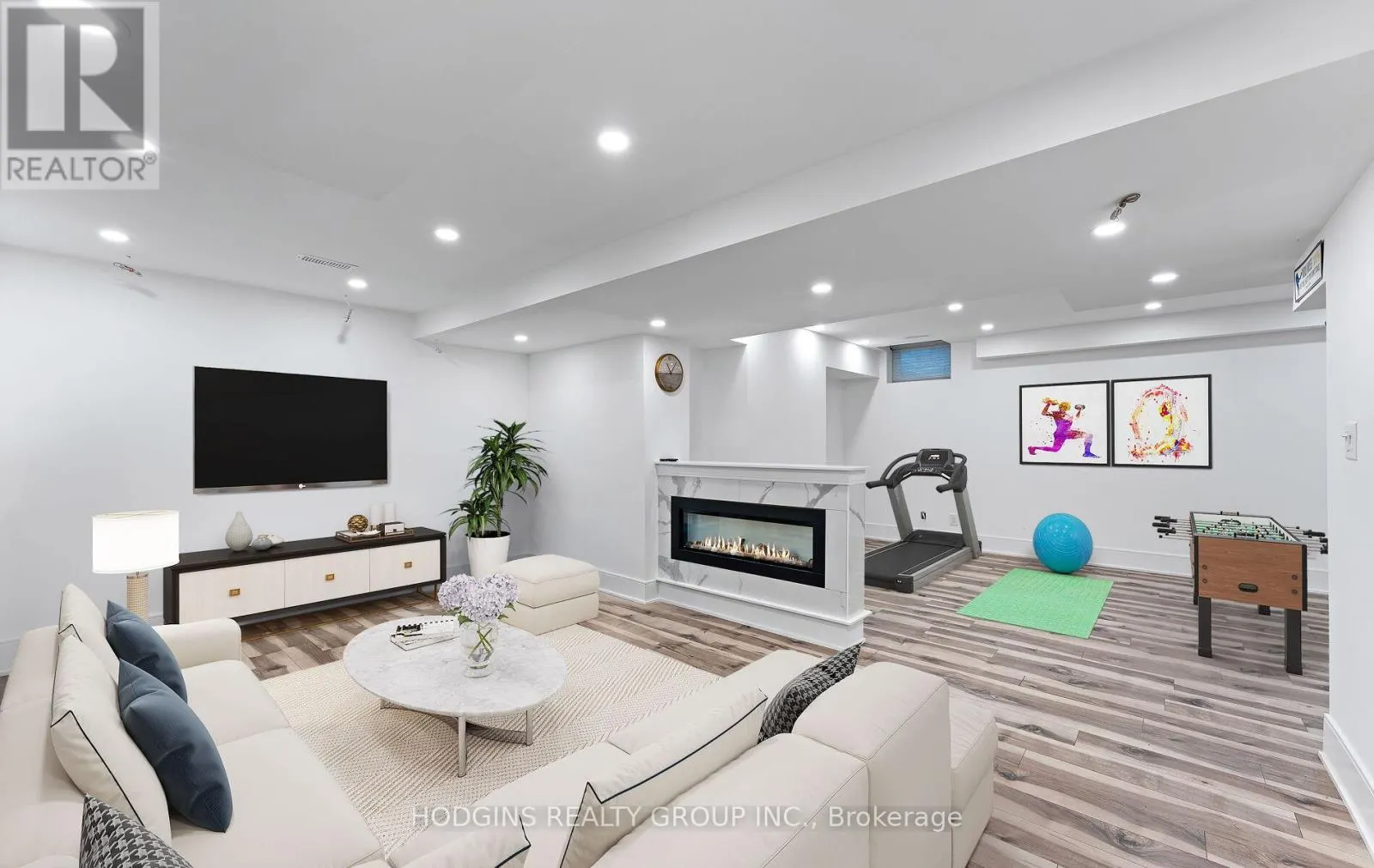1670 CAVERLY COURT