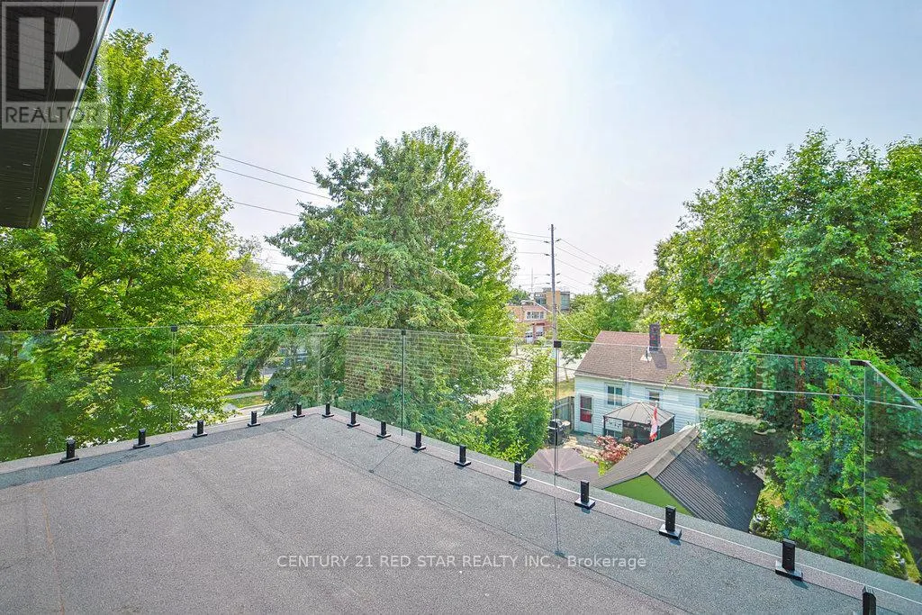 1 FRANKWOOD ROAD