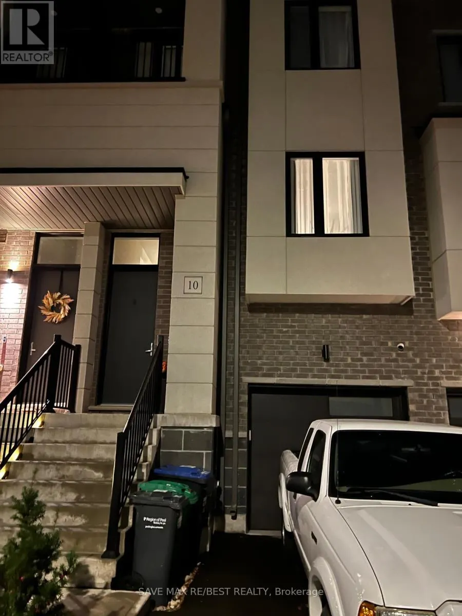 10 HEATHROW LANE