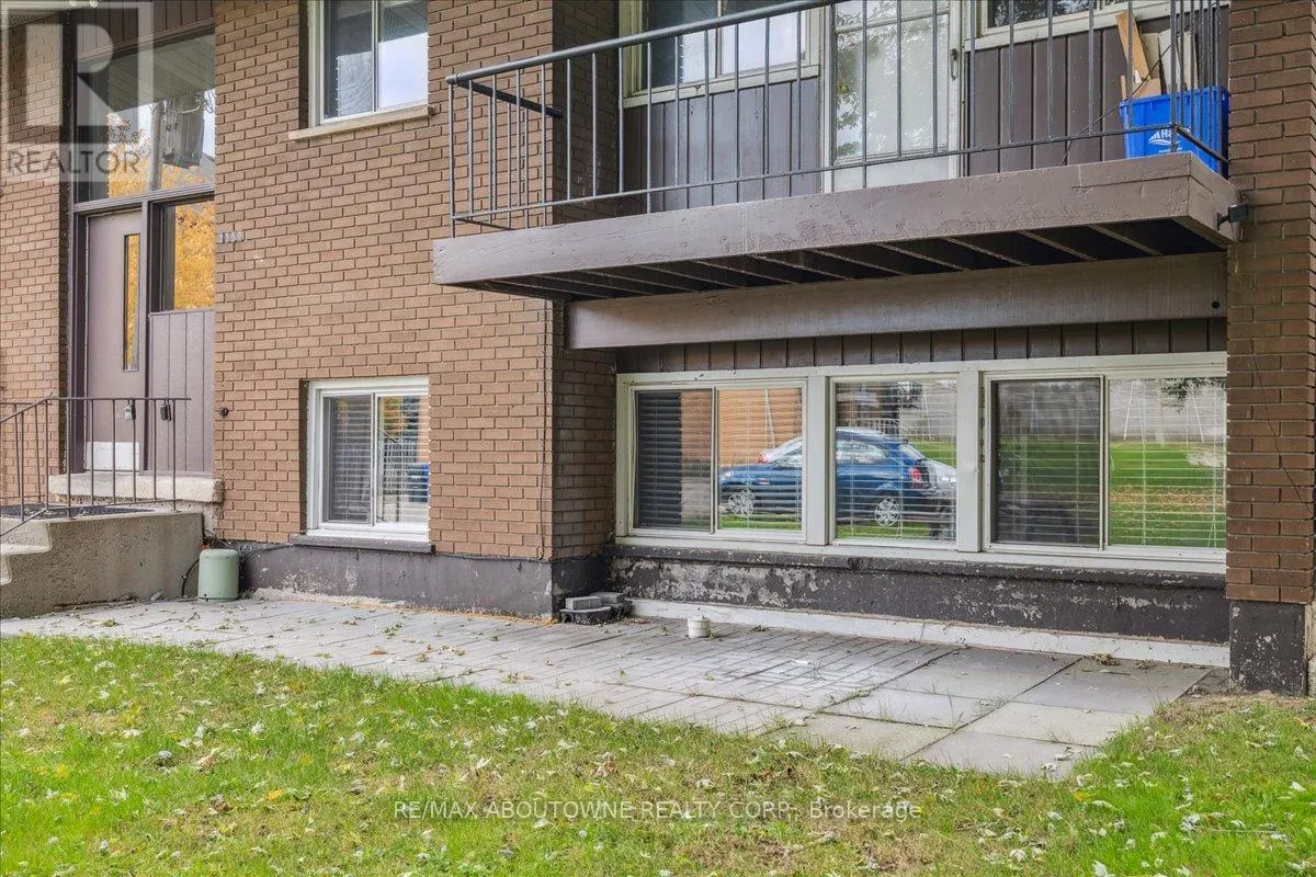 1 - 2350 QUEENSWAY DRIVE