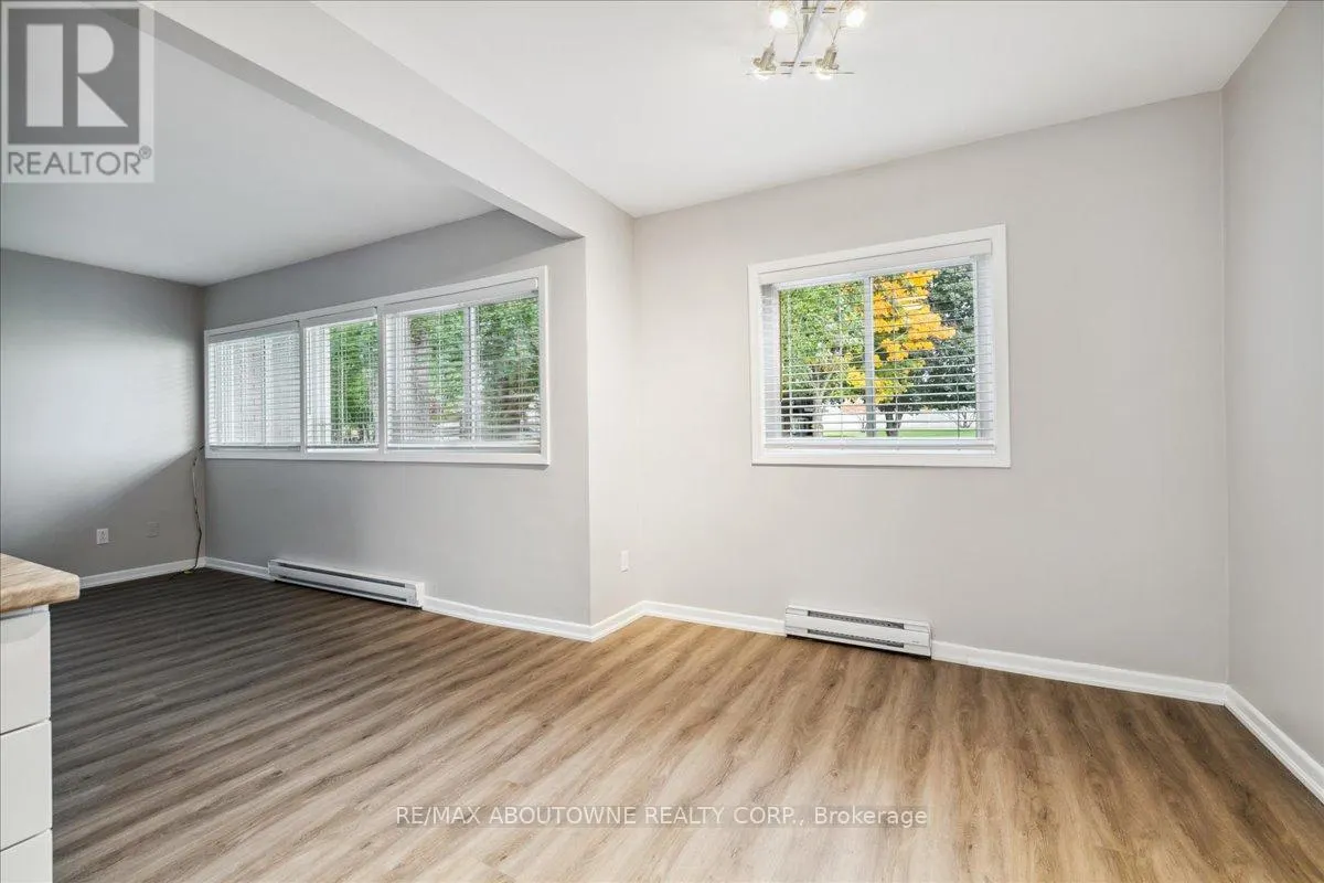 1 - 2350 QUEENSWAY DRIVE