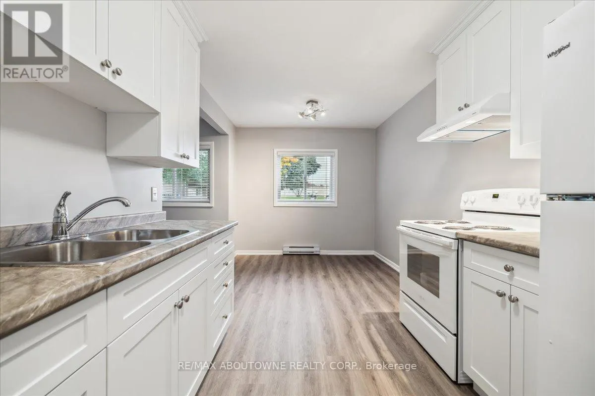 1 - 2350 QUEENSWAY DRIVE