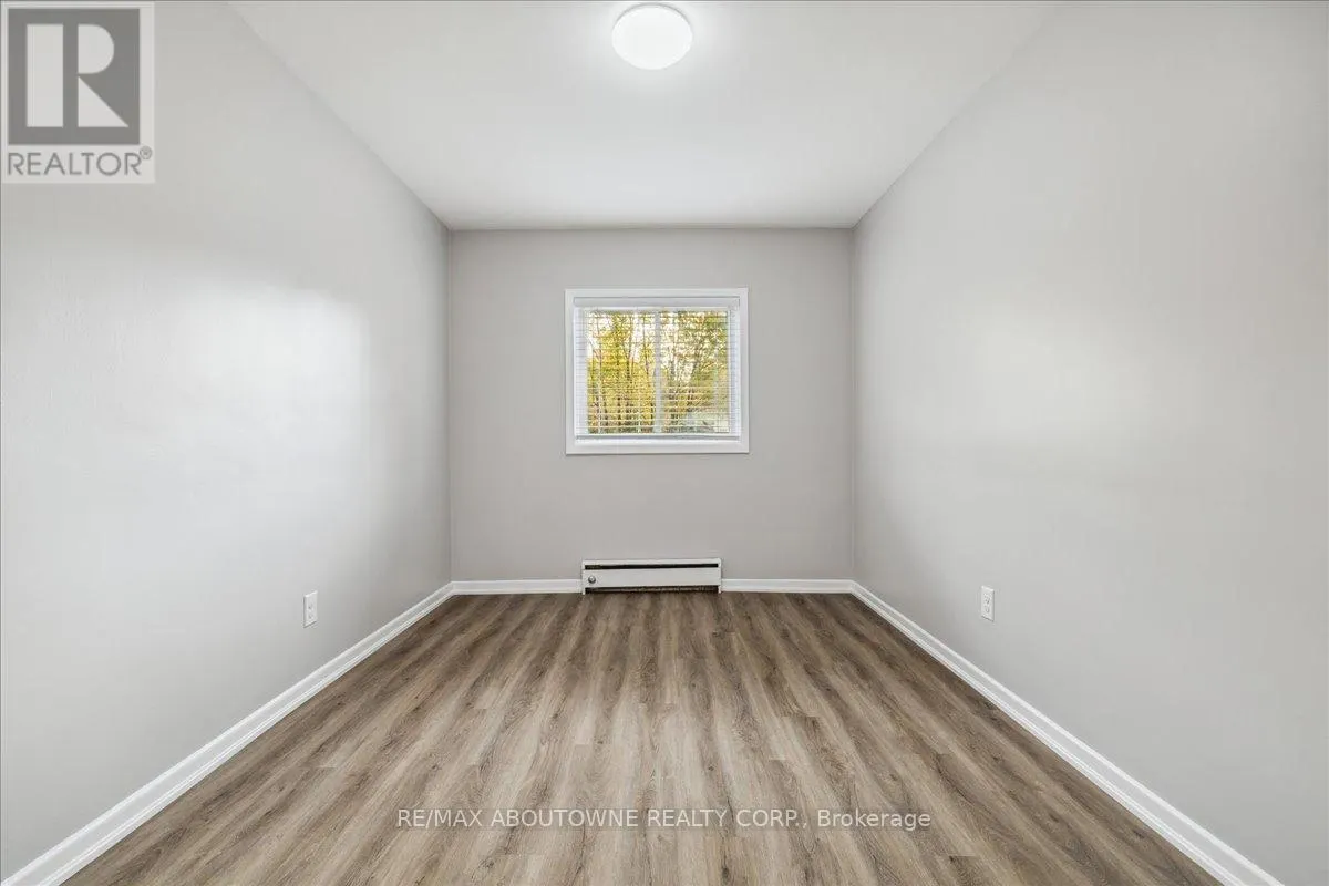 1 - 2350 QUEENSWAY DRIVE