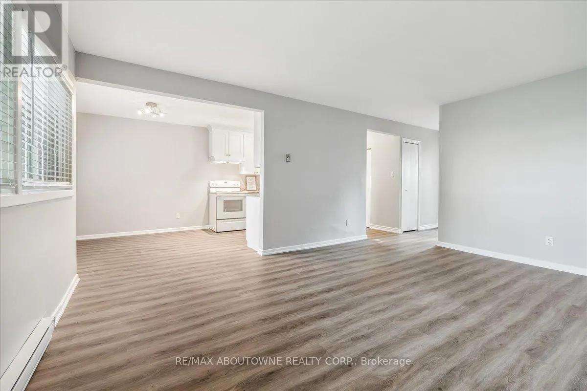 1 - 2350 QUEENSWAY DRIVE