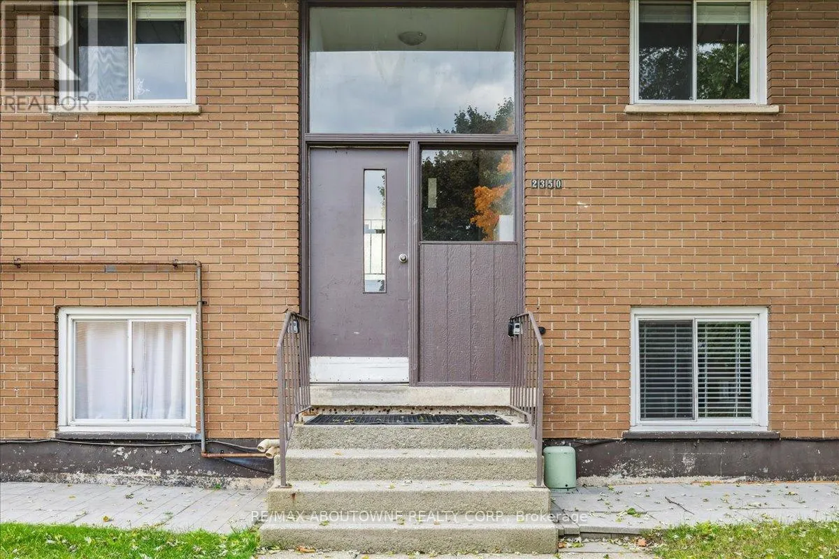 1 - 2350 QUEENSWAY DRIVE