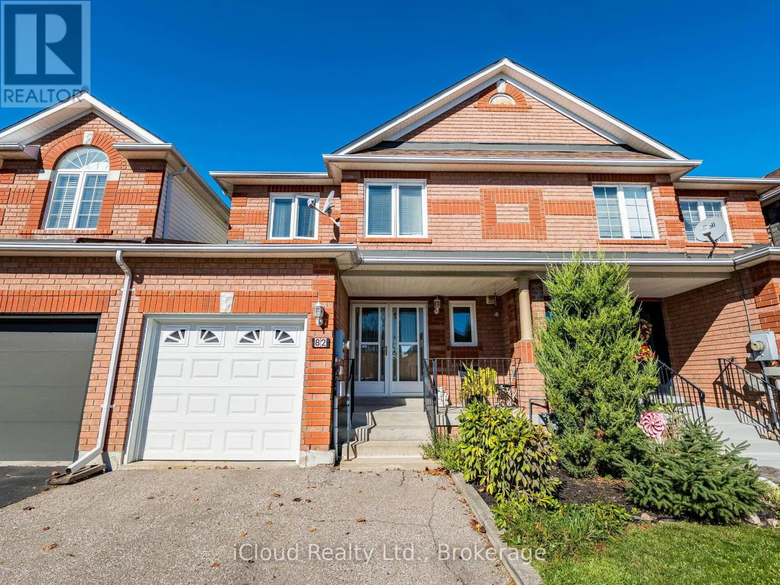 82 HANTON CRESCENT