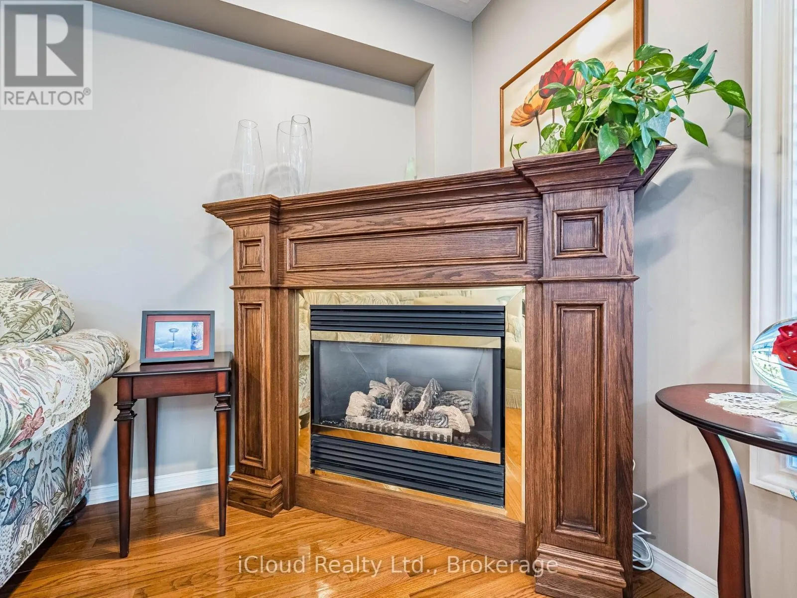 82 HANTON CRESCENT