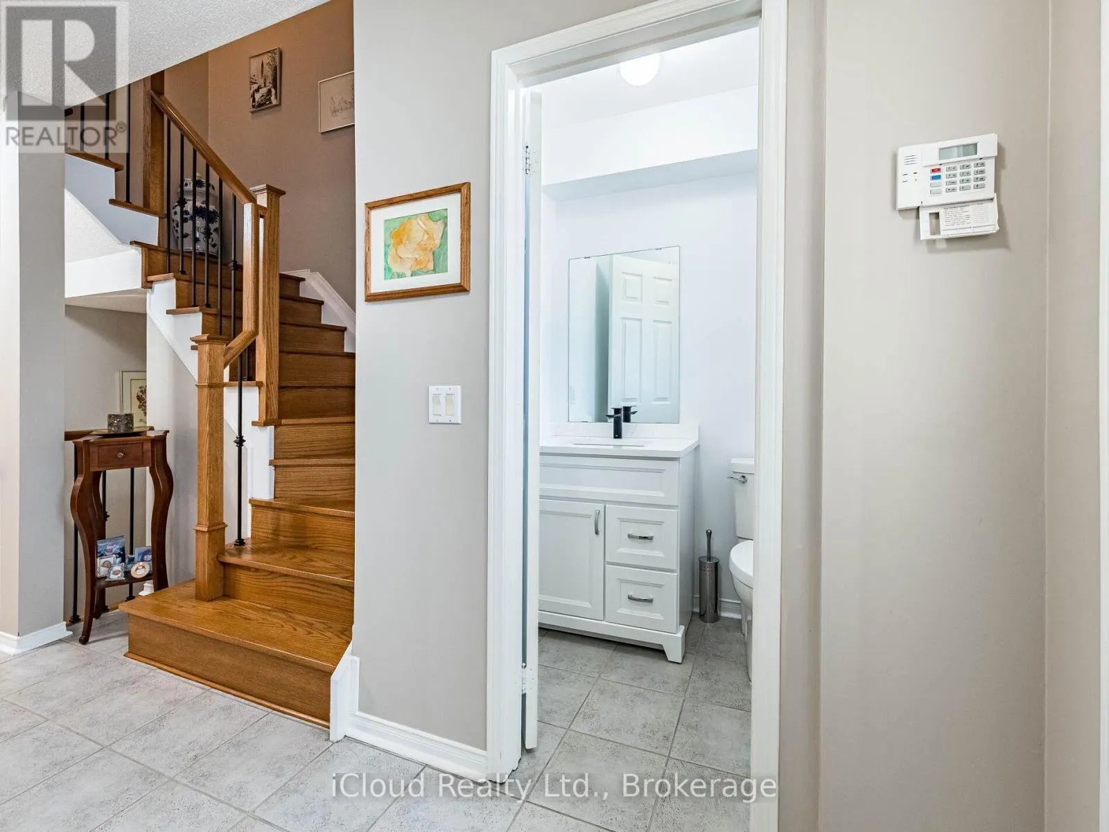 82 HANTON CRESCENT