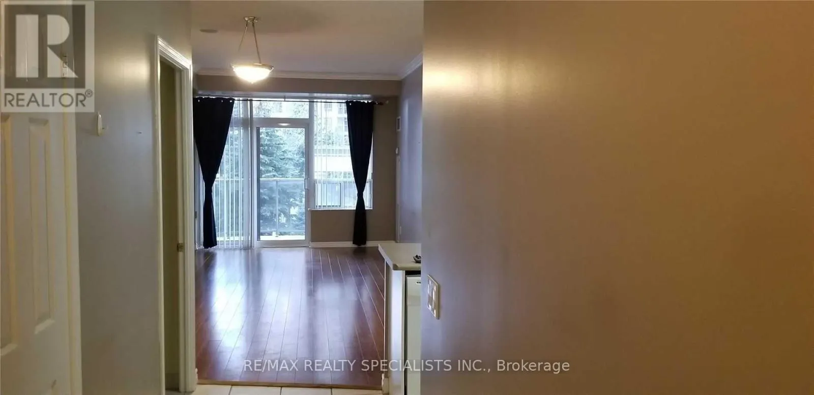 221 - 25 KINGSBRIDGE GARDEN CIRCLE