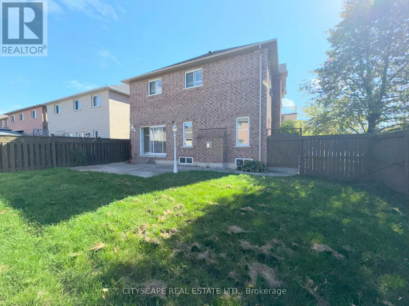 23 BRENTCLIFF DRIVE
