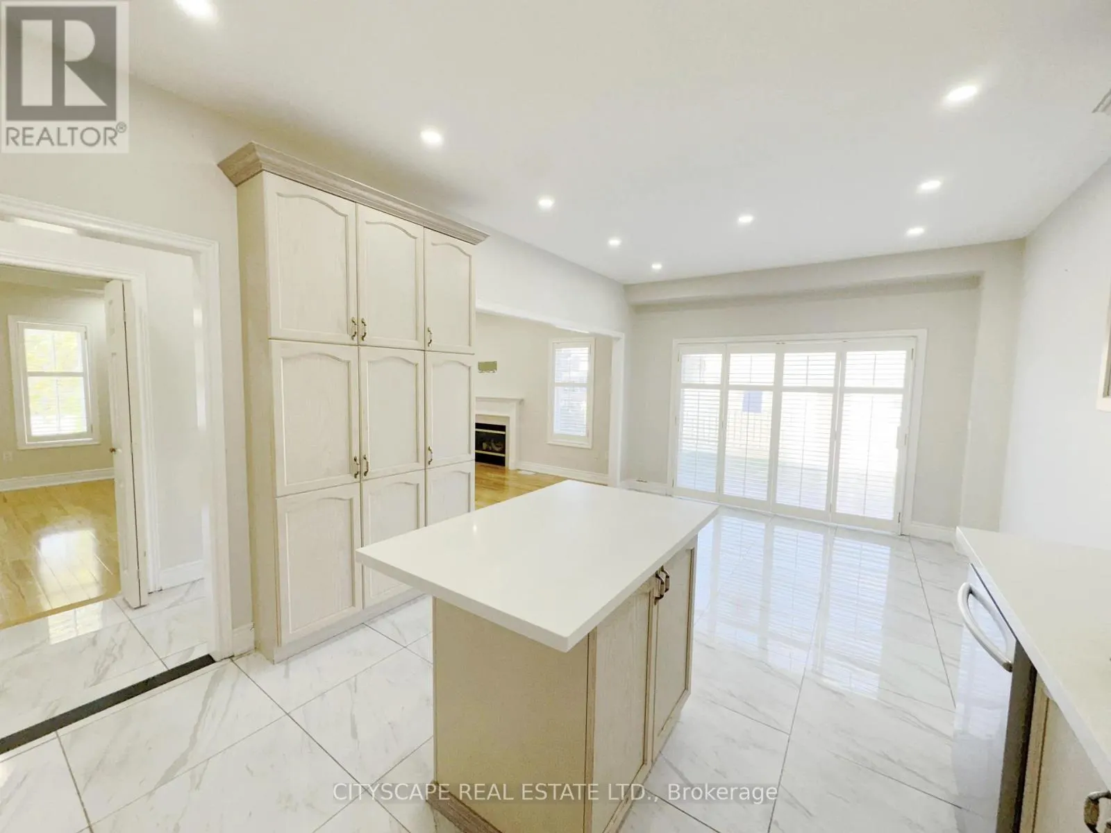 23 BRENTCLIFF DRIVE