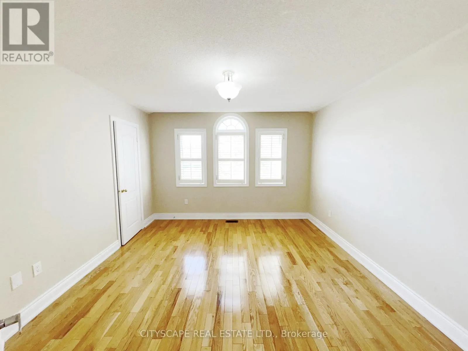 23 BRENTCLIFF DRIVE