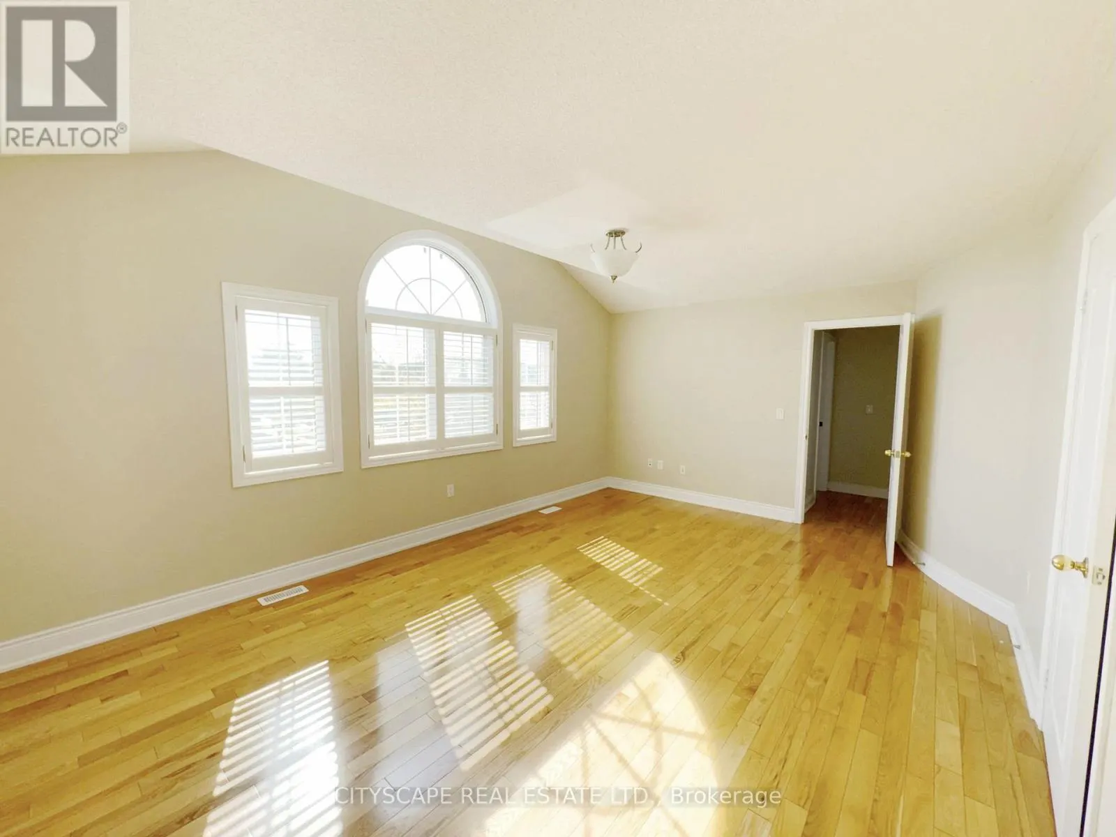 23 BRENTCLIFF DRIVE