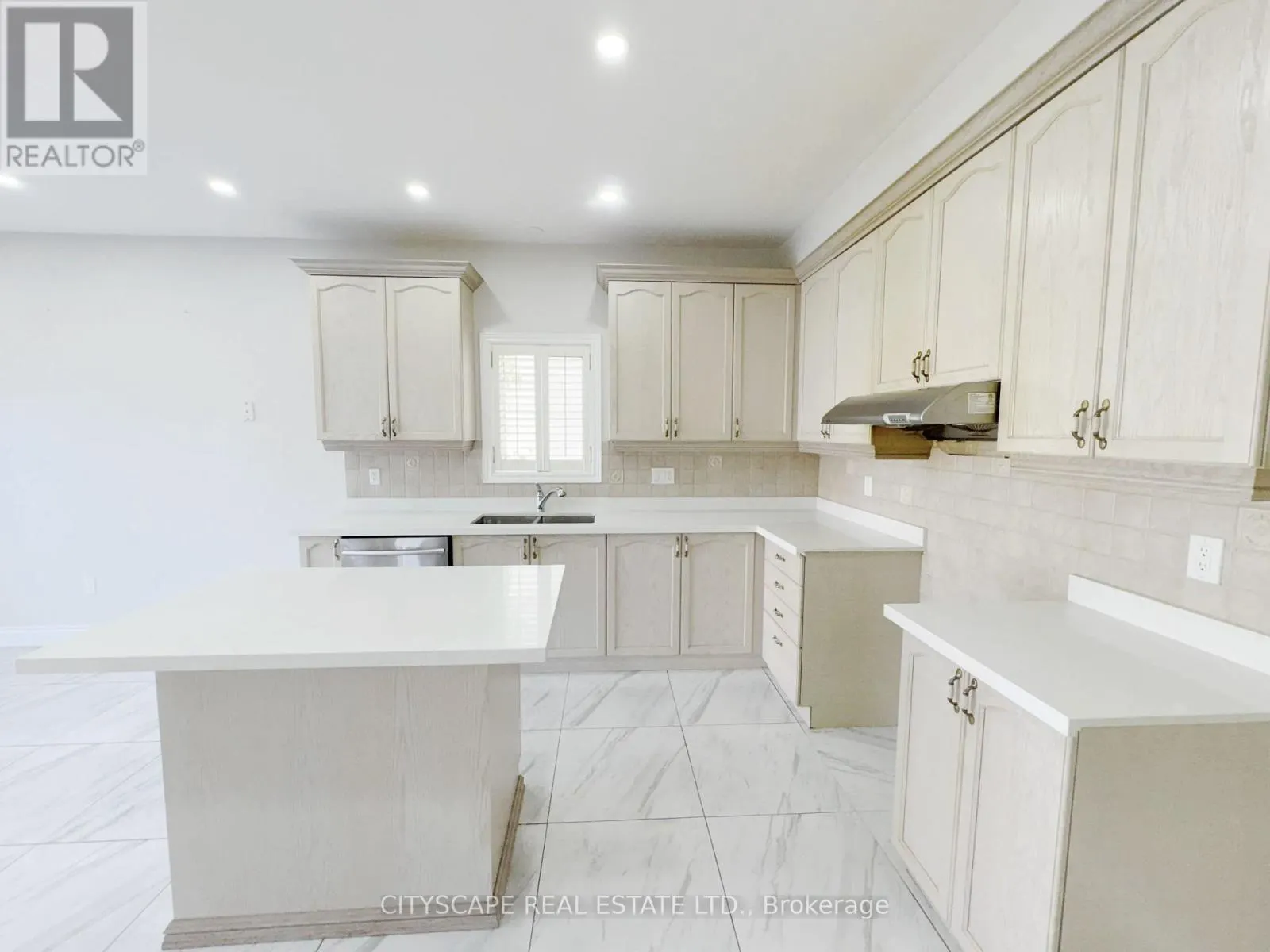 23 BRENTCLIFF DRIVE