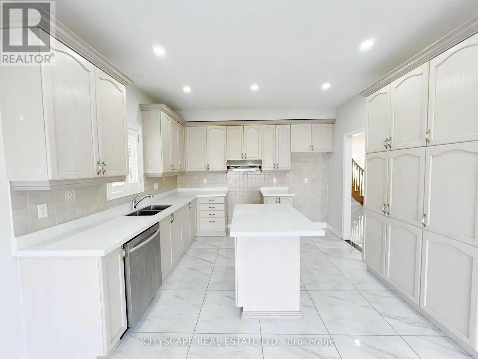 23 BRENTCLIFF DRIVE