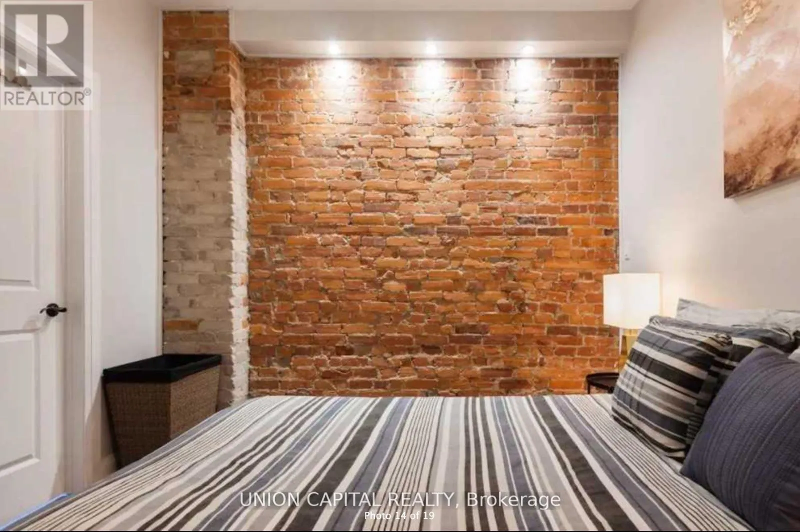 UPPER - 1412 QUEEN STREET W