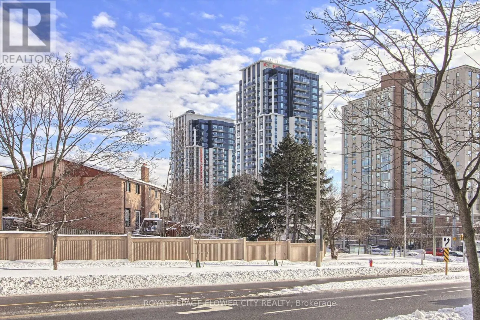 1506 - 202 BURNHAMTHORPE ROAD E