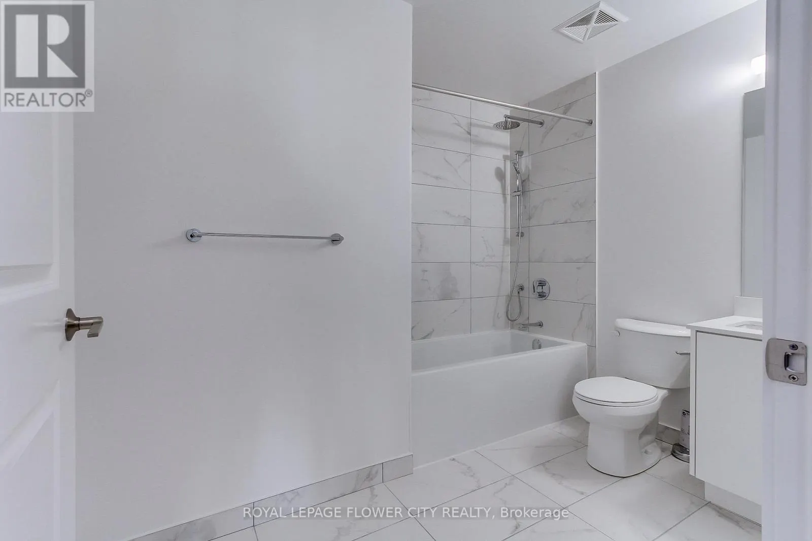 1506 - 202 BURNHAMTHORPE ROAD E