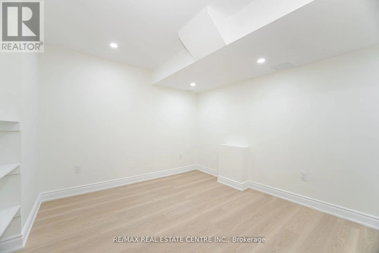 LOWER - 351 GREENLESS CIRCLE