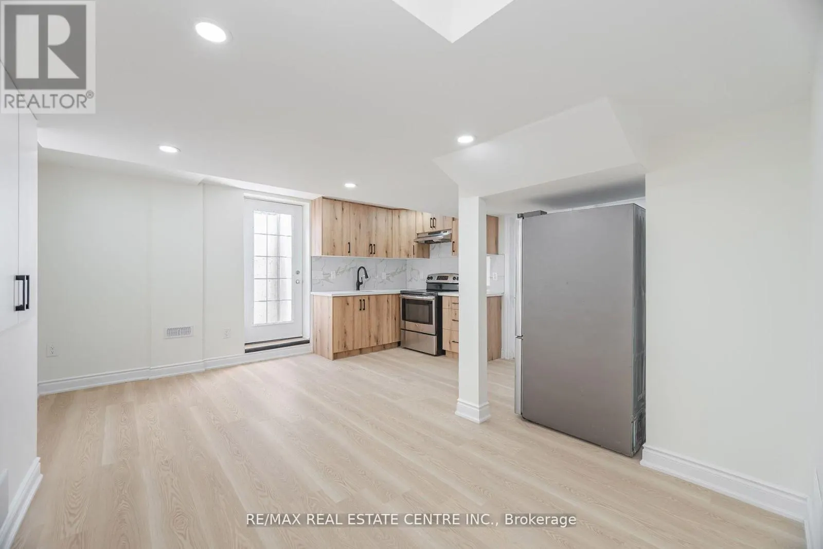 LOWER - 351 GREENLESS CIRCLE