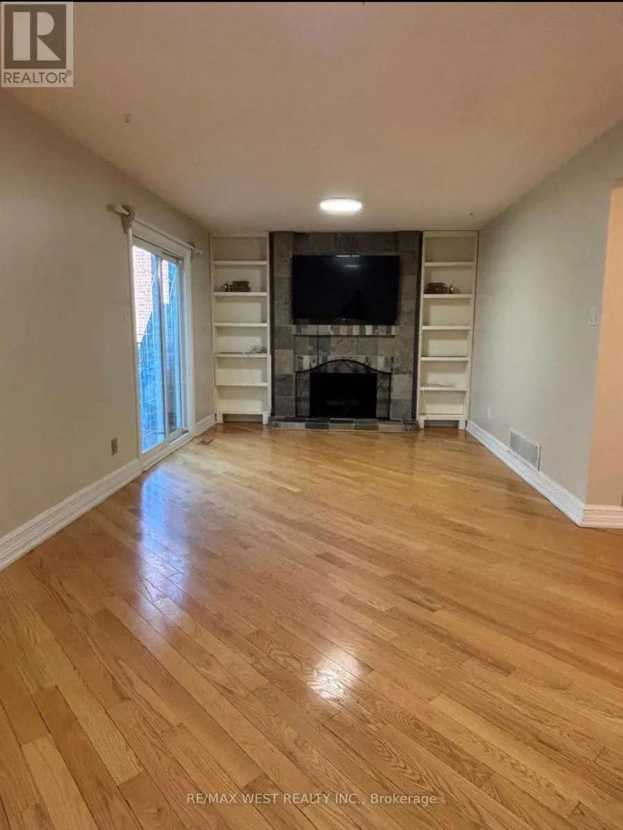 4 DANTEK COURT