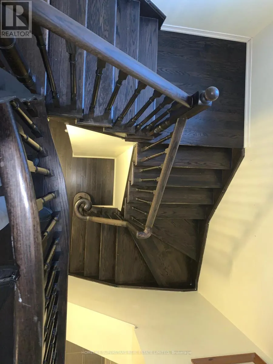 UPPER - 72 LOFTSMOOR DRIVE