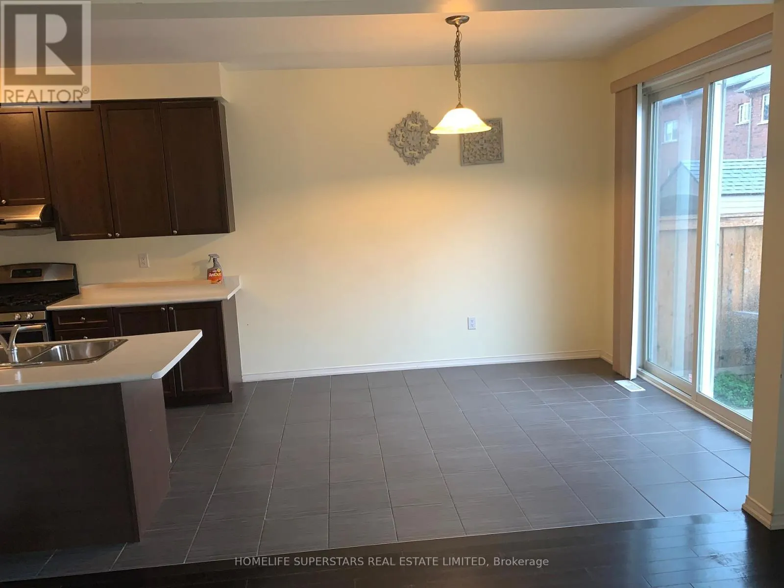 UPPER - 72 LOFTSMOOR DRIVE