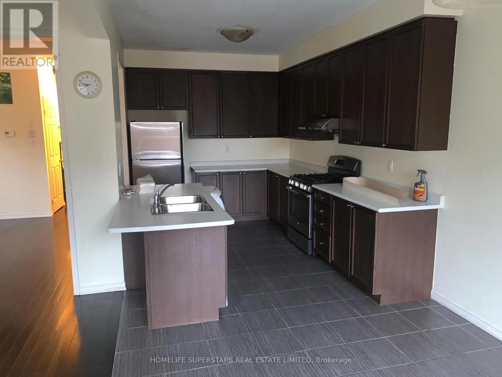 UPPER - 72 LOFTSMOOR DRIVE