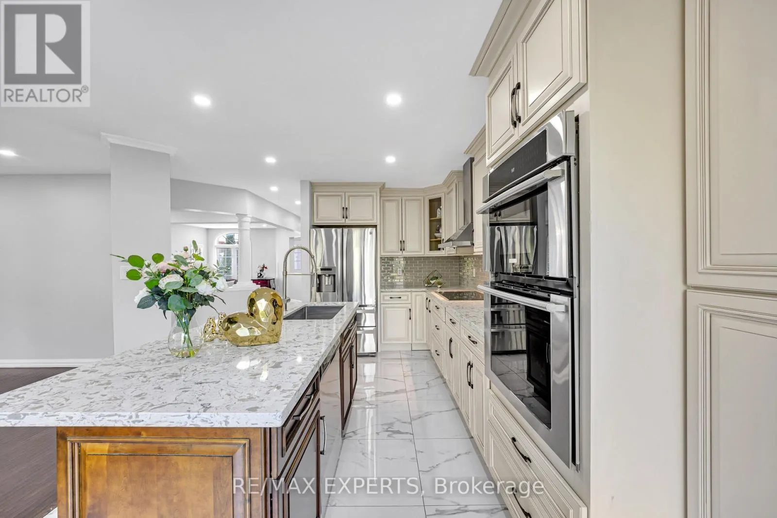1103 BLUEHERON BOULEVARD