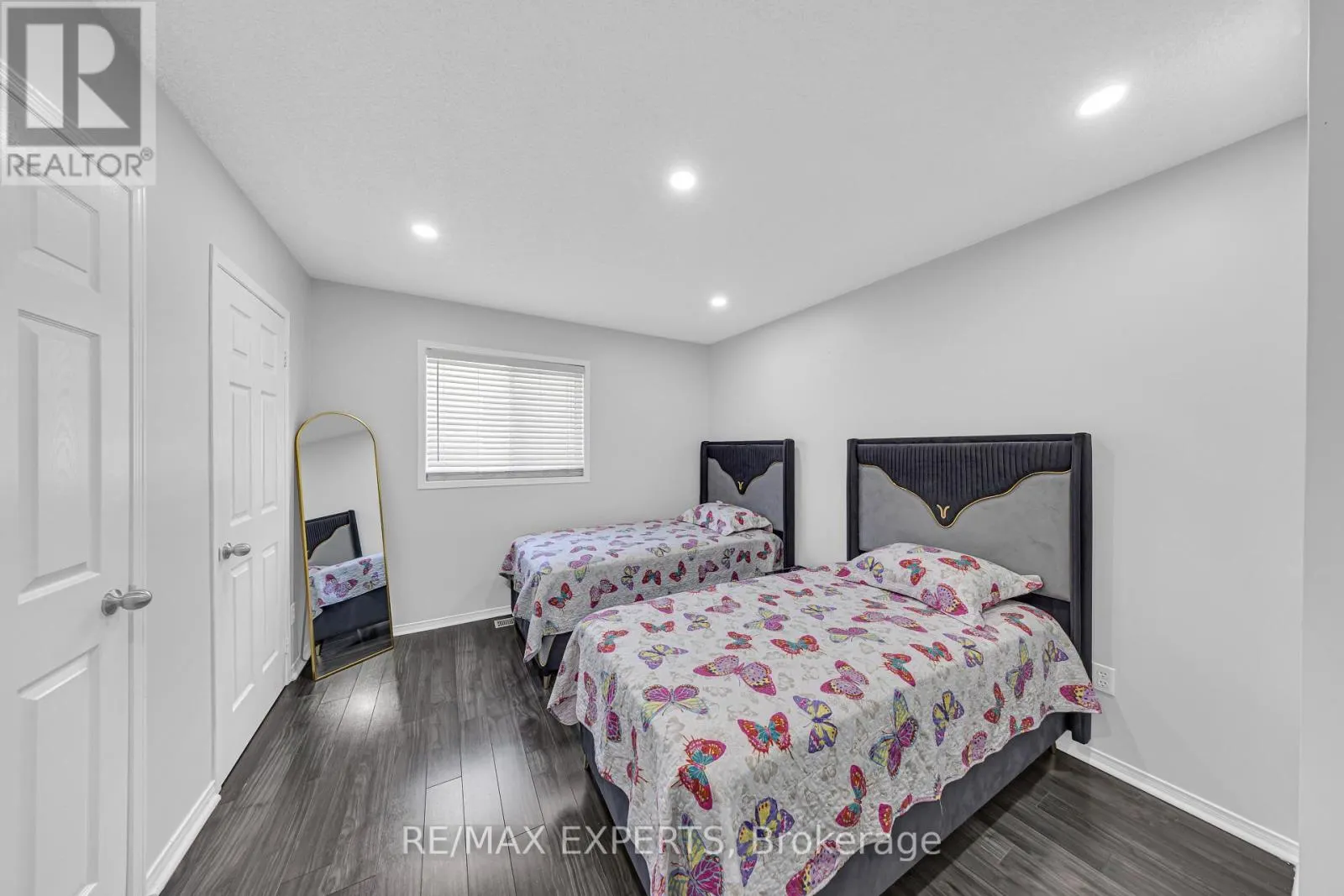 1103 BLUEHERON BOULEVARD