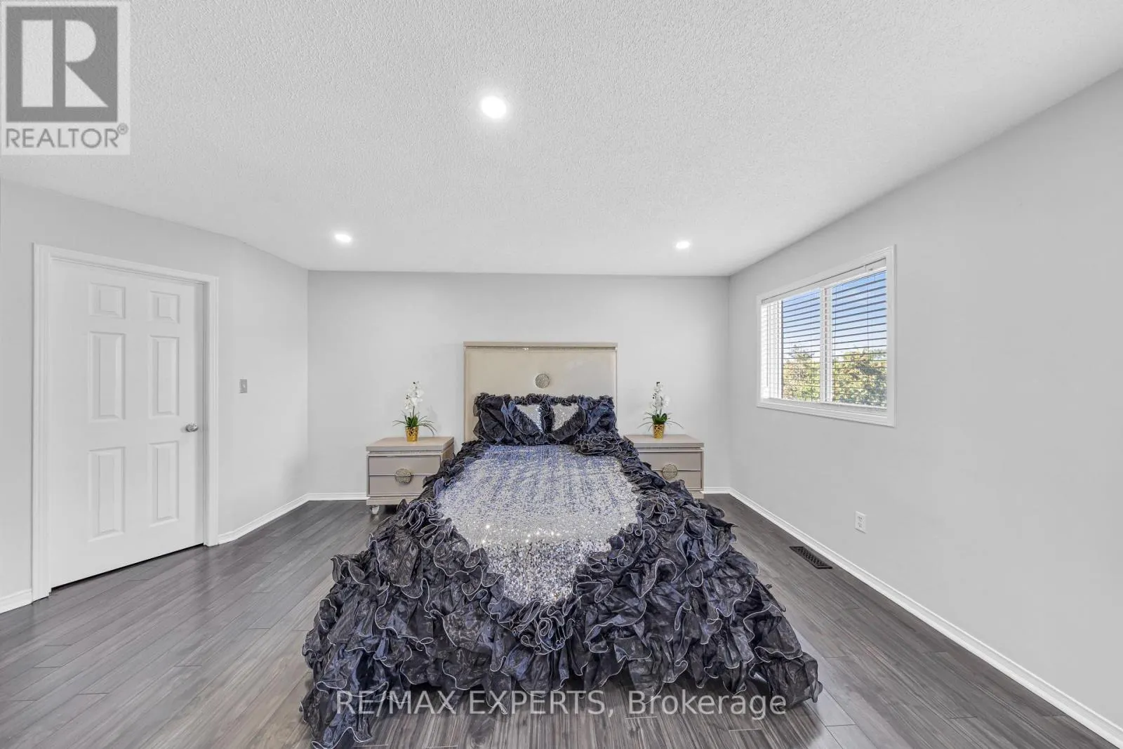 1103 BLUEHERON BOULEVARD