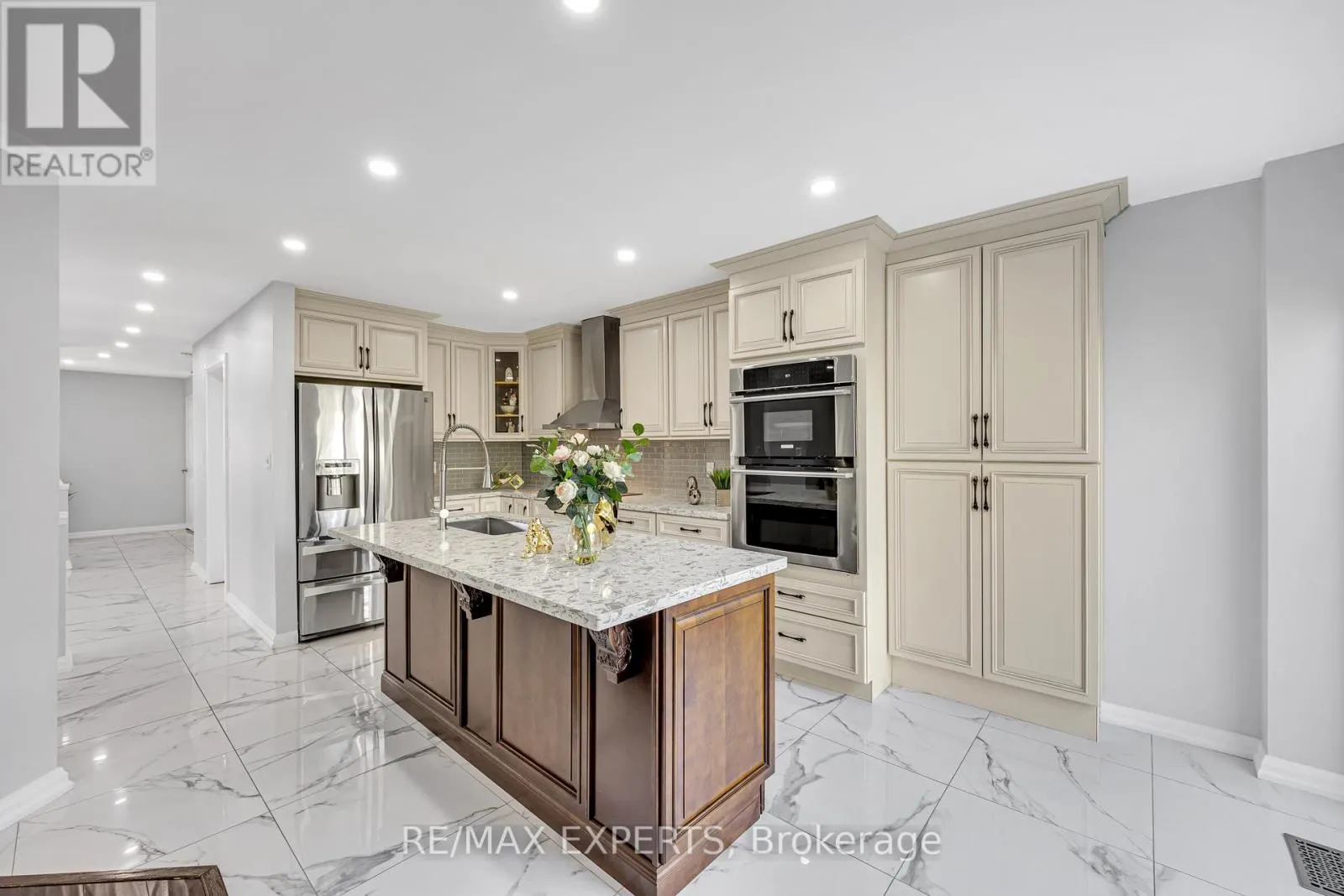 1103 BLUEHERON BOULEVARD