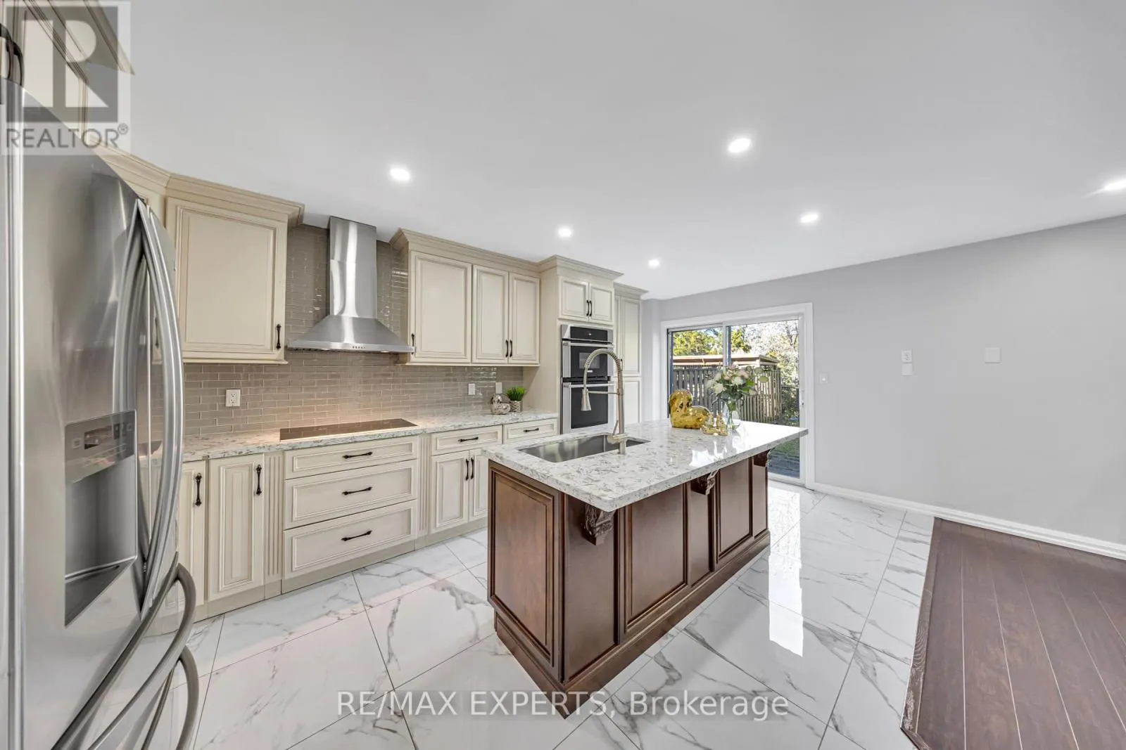 1103 BLUEHERON BOULEVARD