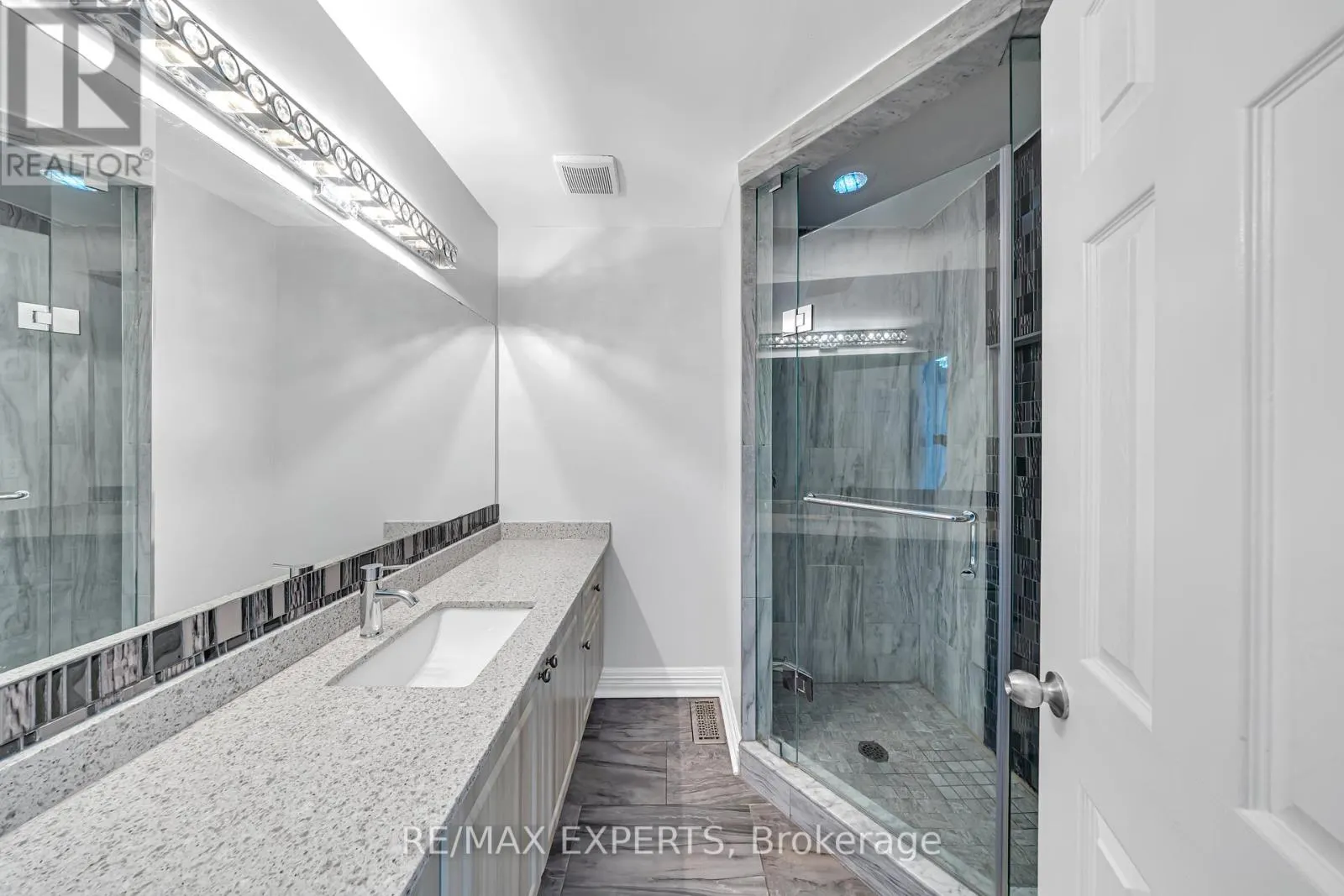 1103 BLUEHERON BOULEVARD