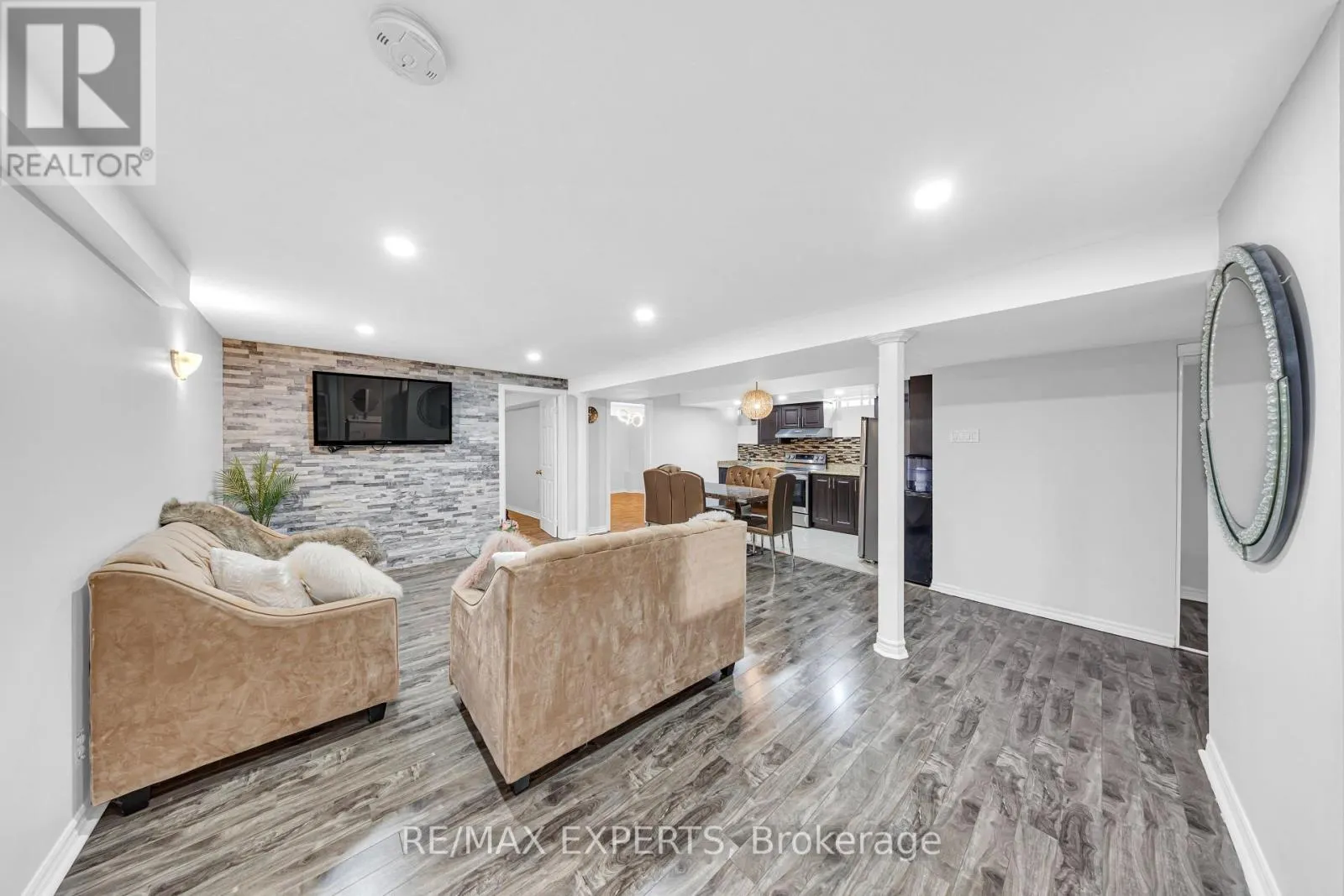 1103 BLUEHERON BOULEVARD