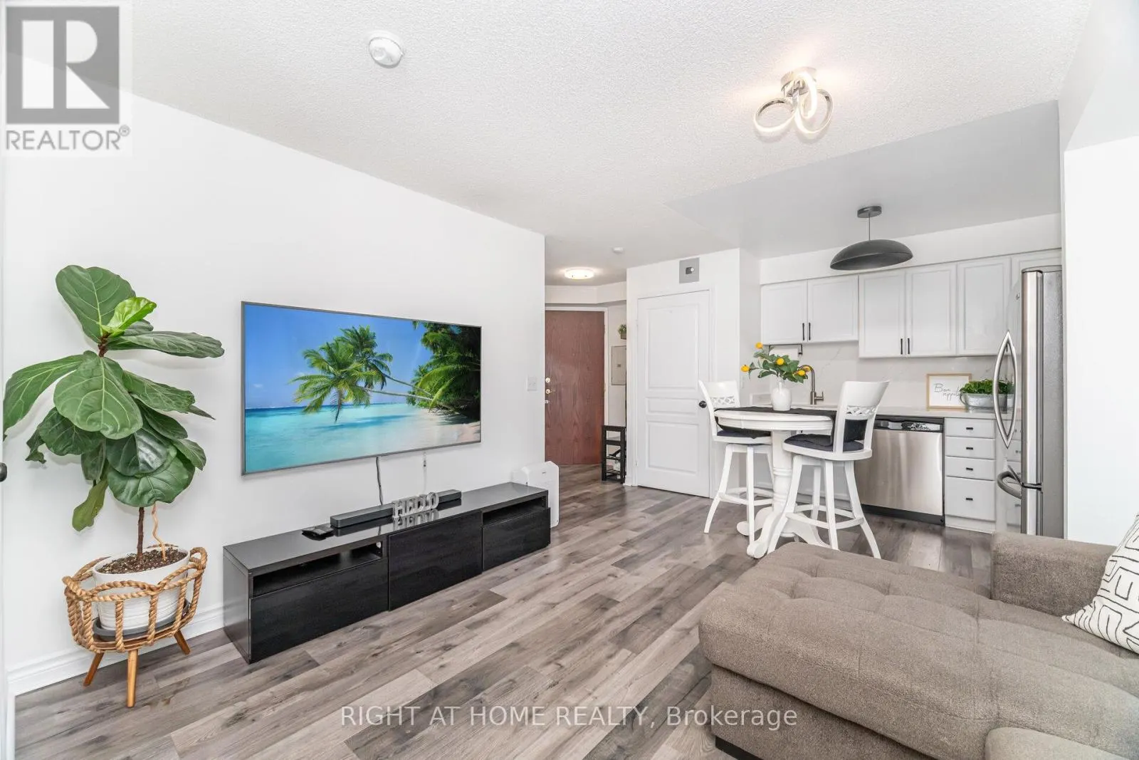 1211 - 2545 ERIN CENTRE BOULEVARD