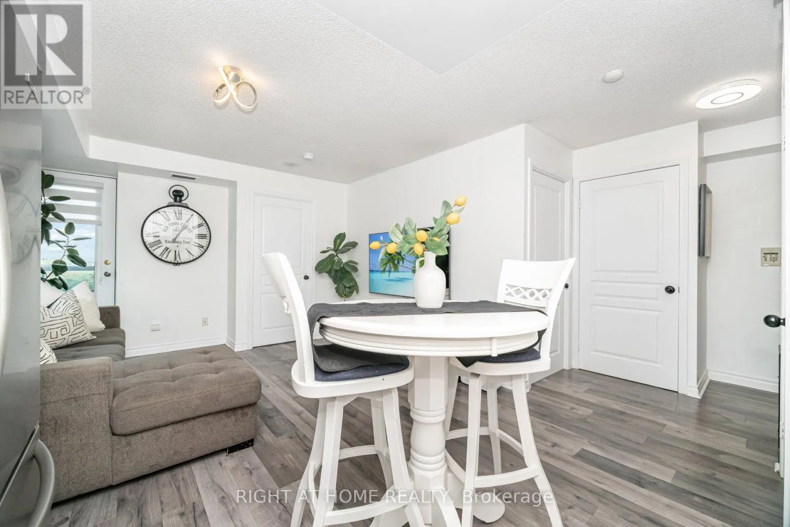 1211 - 2545 ERIN CENTRE BOULEVARD