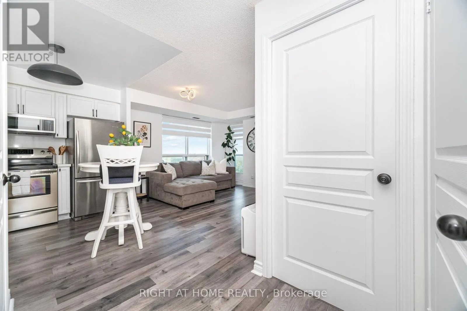 1211 - 2545 ERIN CENTRE BOULEVARD