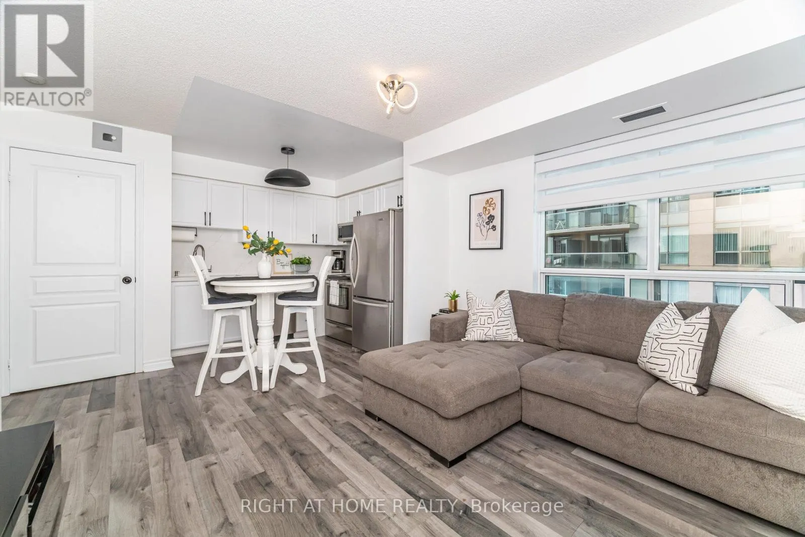 1211 - 2545 ERIN CENTRE BOULEVARD